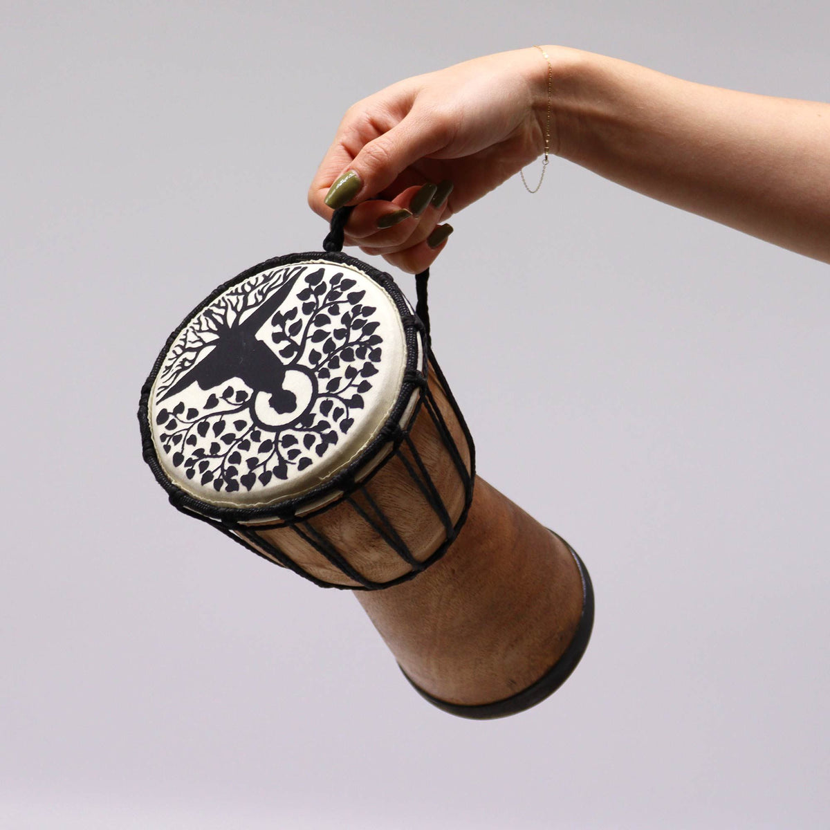 Kézzel készített széles tetejű Djembe dob - 25 cm