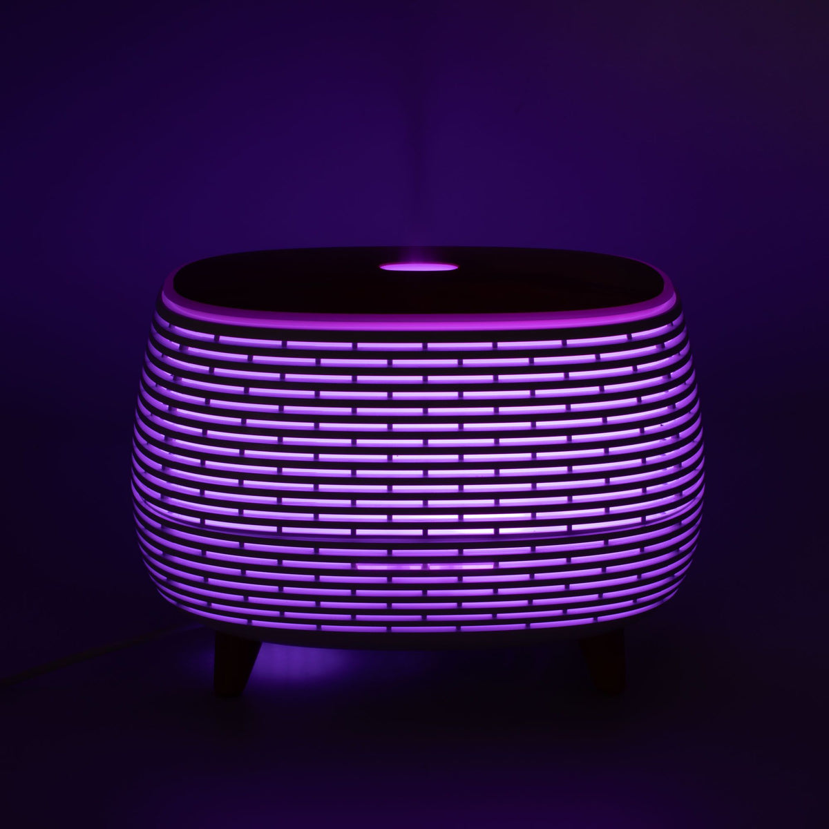 Futuristischer geriffelter Aroma-Diffuser mit Farbwechsel-Licht