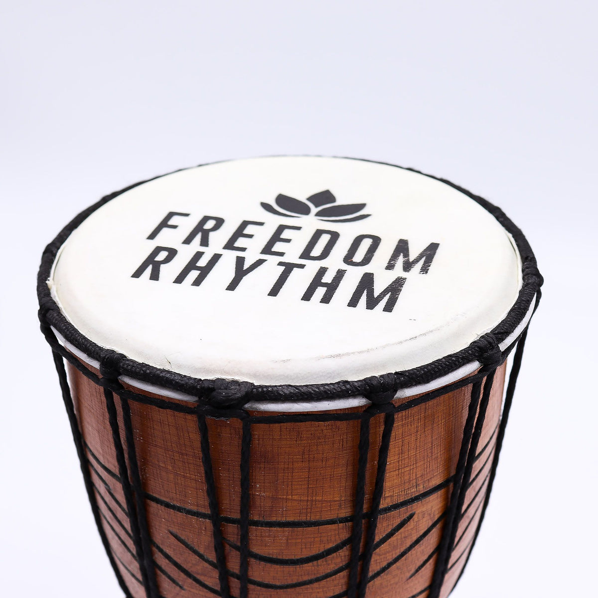 Malý profesionálny bubon djembe – Freedom Rhythm (vysoký tón) – malý 30cm (priemer 15cm)