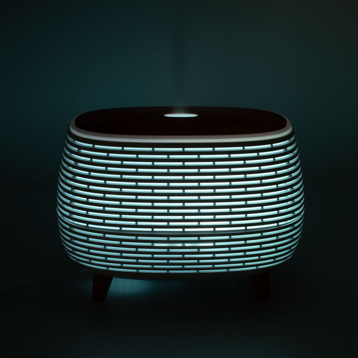 Futuristischer geriffelter Aroma-Diffuser mit Farbwechsel-Licht