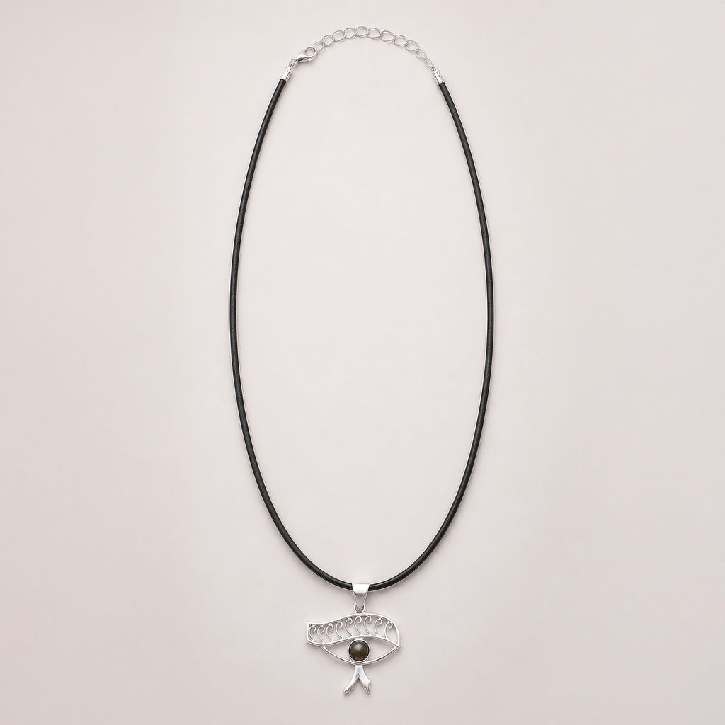 Indický devoční přívěsek – postříbřený (šňůrka 45cm) – Kleopatřino oko, iolit