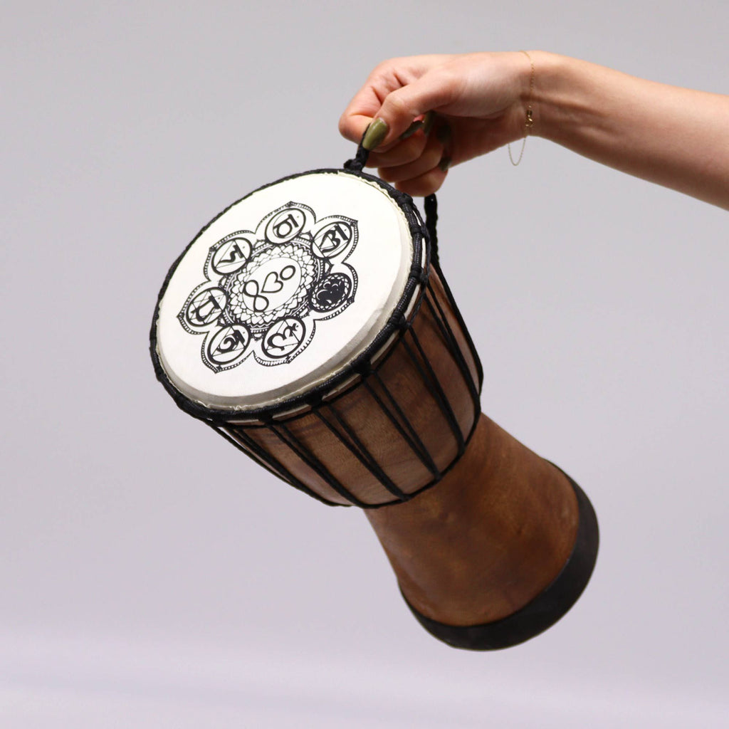 Handgefertigte Djembe Trommel mit breiter Spielfläche - 30cm