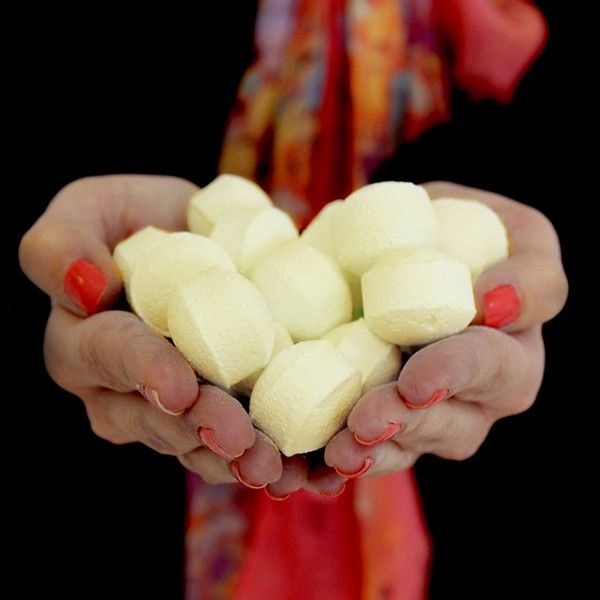 Chill Pills – šumivé tablety do koupele, krabice 1,3 kg – vanilkový cupcake