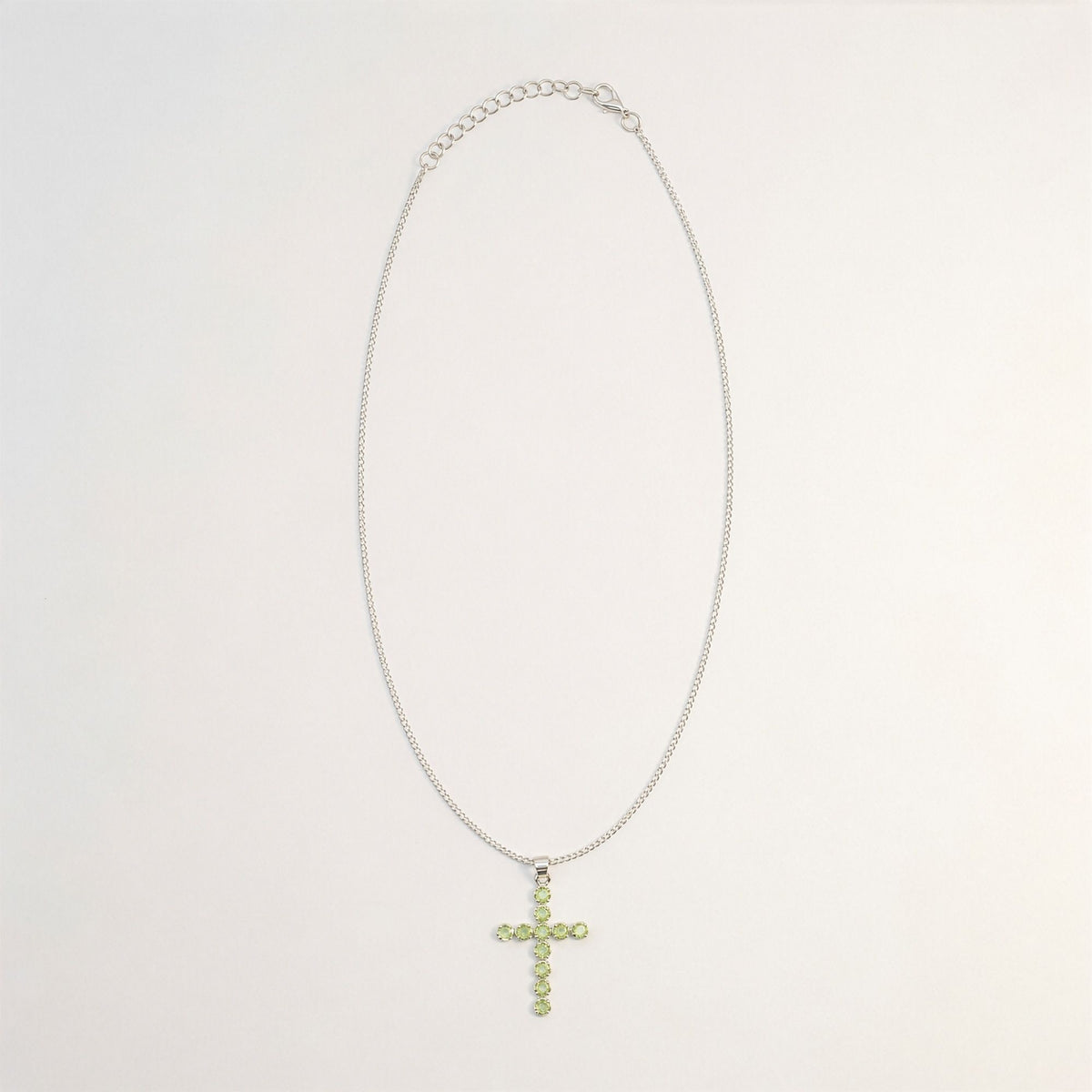 Indiai vallási medál - ezüstözött (45 cm lánc) - peridot kereszt