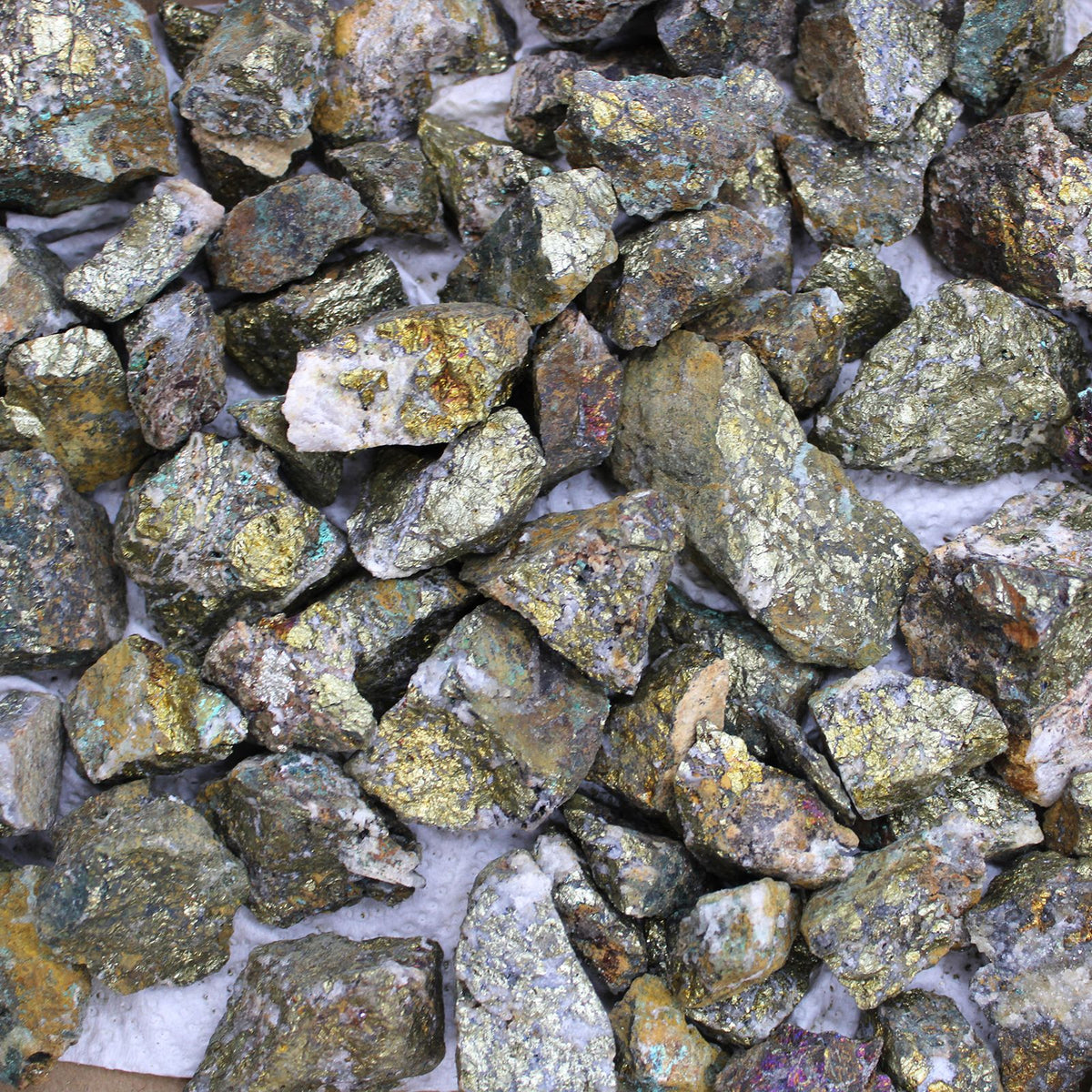 Vzorky minerálů – chalkopyrit (cca 80 kusů)