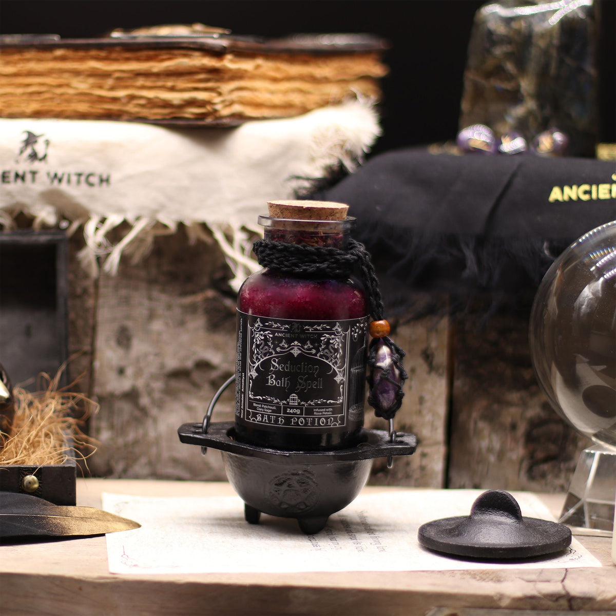 Ancient Witch fürdővarázs-főzet és ametiszt kristály amulett - Csábítás