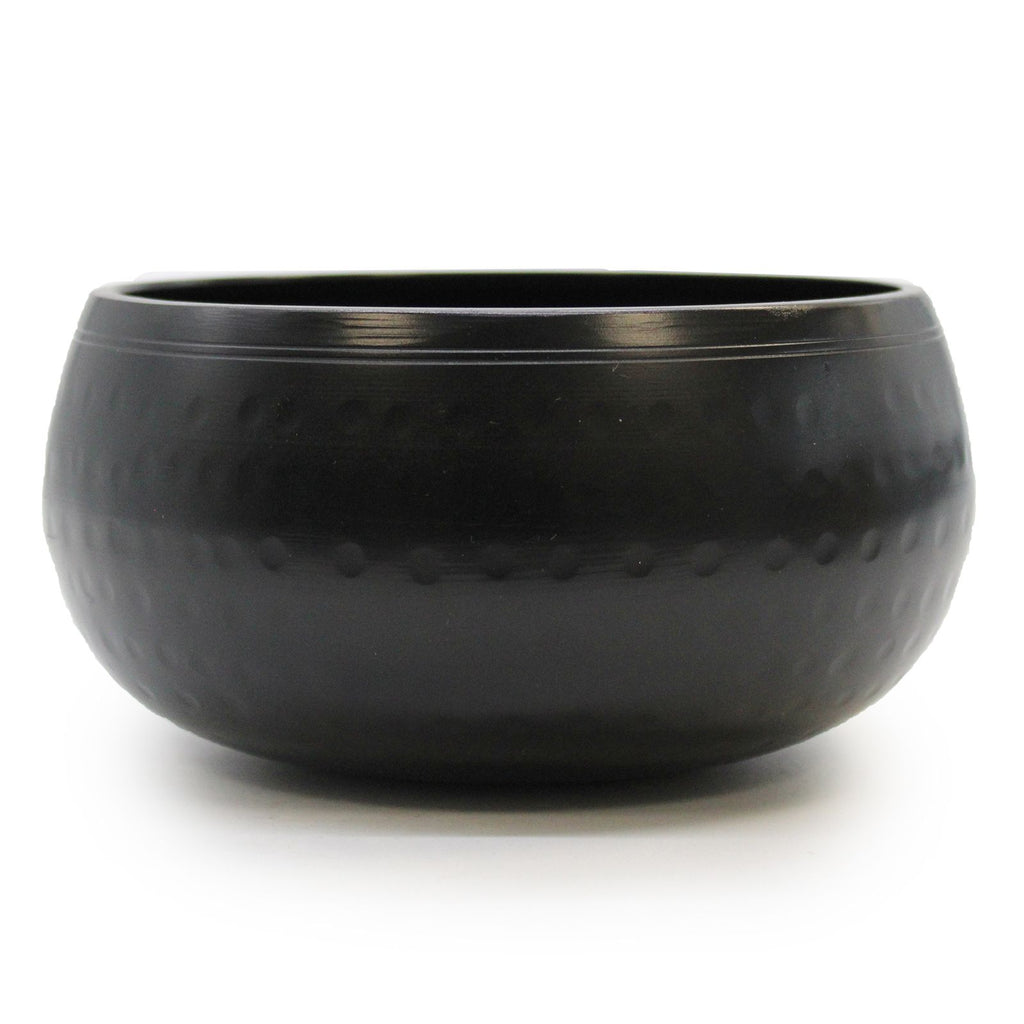 Mittelgroße schwarze gehämmerte Schale – 15cm