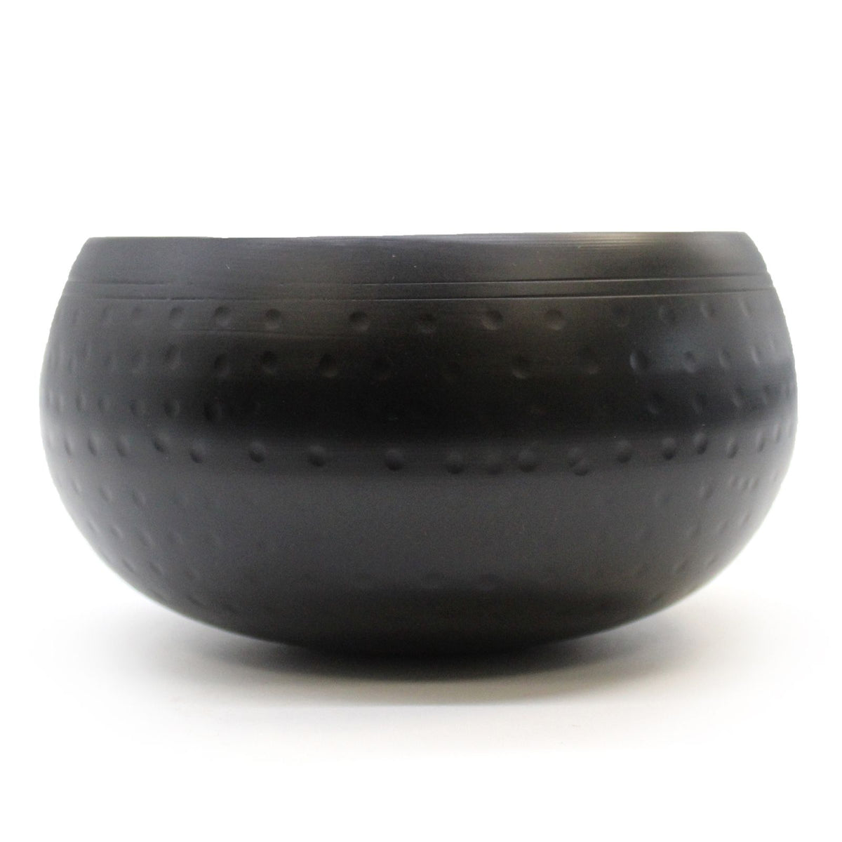 Nagy fekete kalapált tál - 18 cm