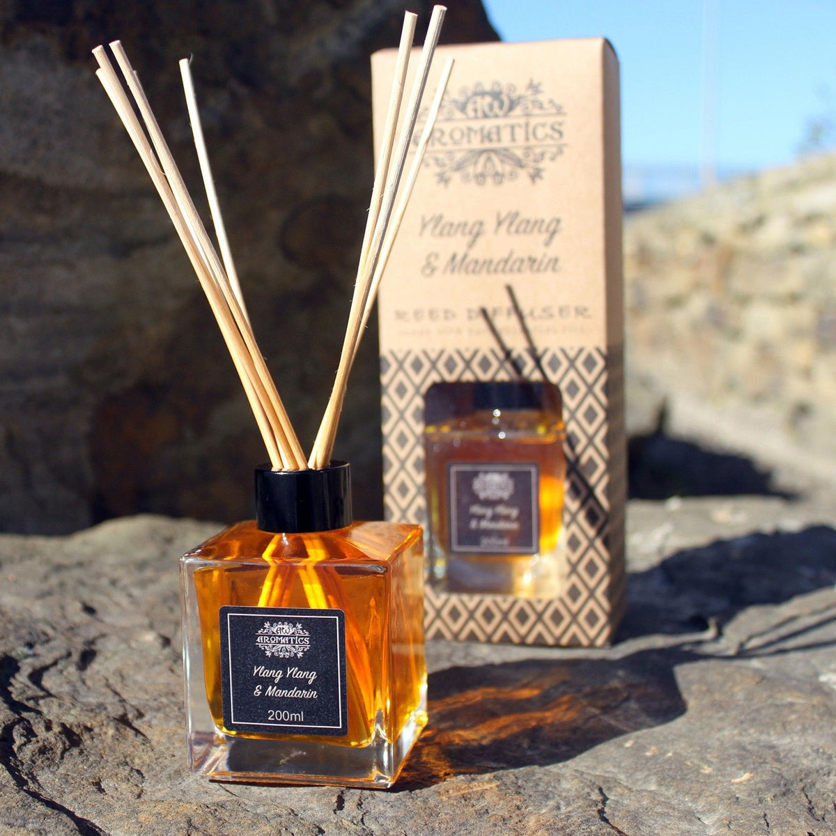200 ml ylang ylang és mandarin illóolajos nádpálcás illatosító
