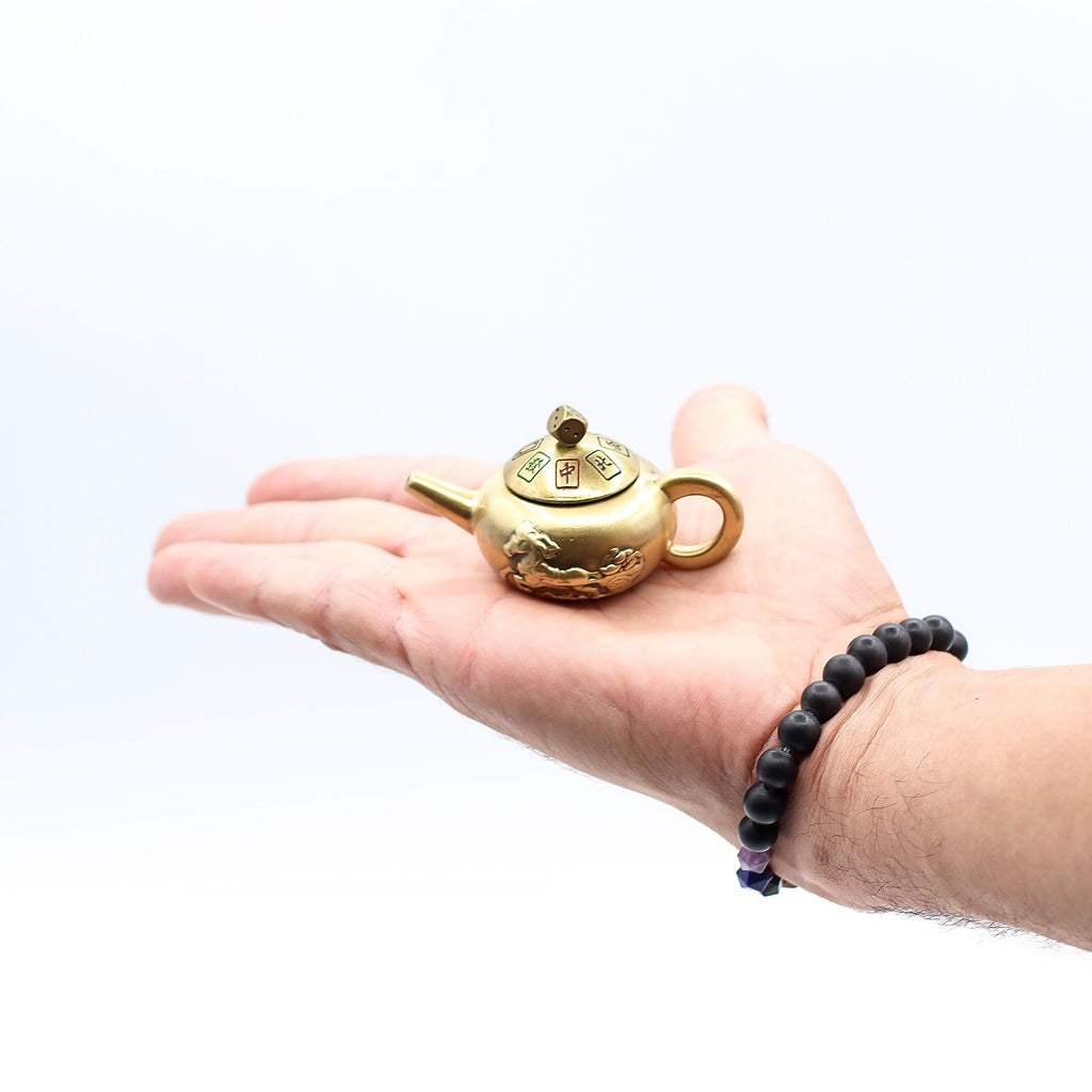 Feng Shui Glücksbringer – Glücks-Teekanne mit drehbaren Würfeln