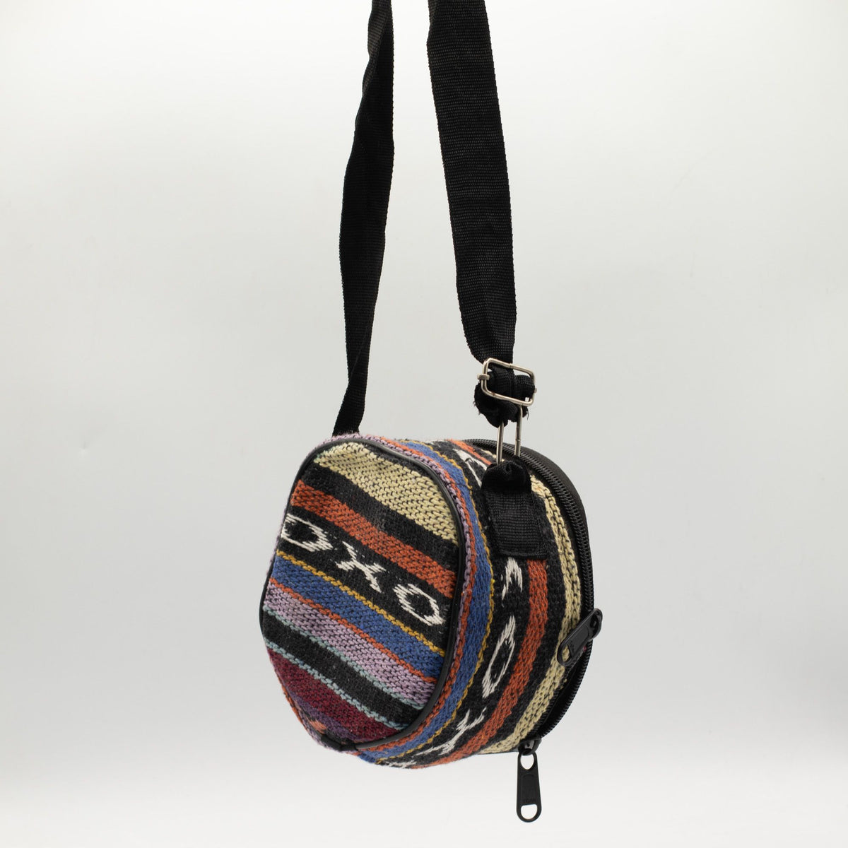 Small Happy Drum Atlas- 13x9cm